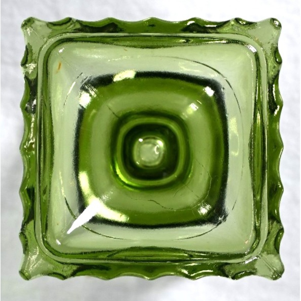 Vintage 1970s Indiana Glass Avocado Green Pedestal Vase Scalloped Lip - Picture 5 of 5